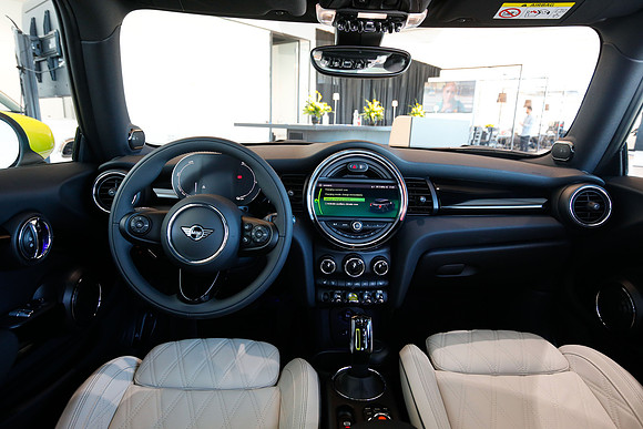 TF_mini_cooper-se-0975