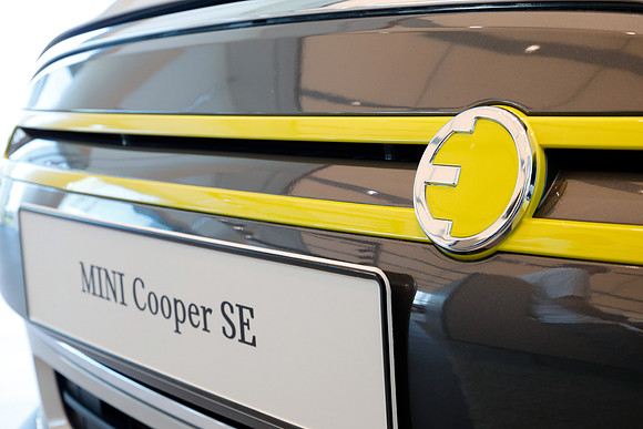 TF_mini_cooper-se-0962
