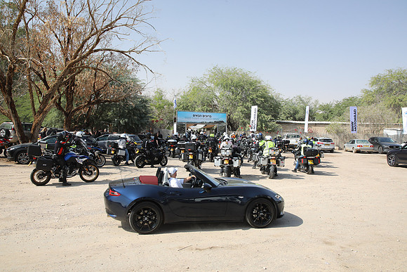 TF_BMW-ae22-0375