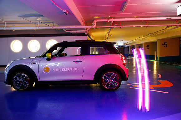 TF_mini_cooper-se-0891