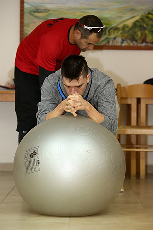 tom-ca-141120-063