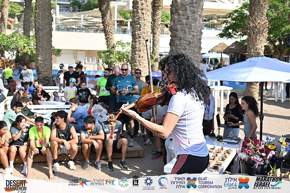 YBI_EDR25-09572