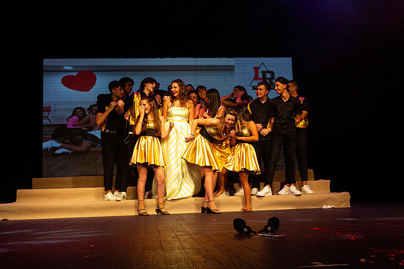 TF_LR-Glee-290621-0526