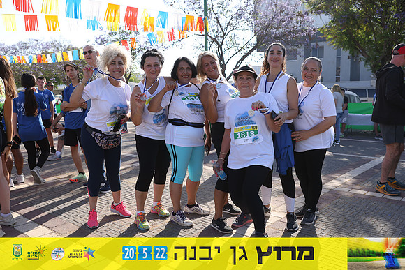 DH_gyr22-1210