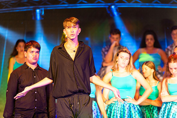 TF_LR-Glee-290621-0098