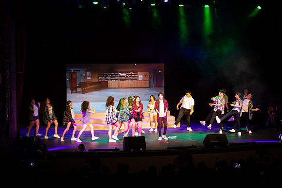 TF_LR-Glee-290621-0075