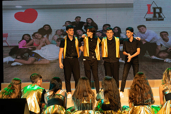 TF_LR-Glee-290621-0518