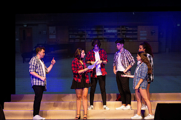 TF_LR-Glee-290621-0067