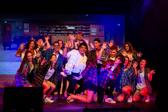 TF_LR-Glee-290621-0080