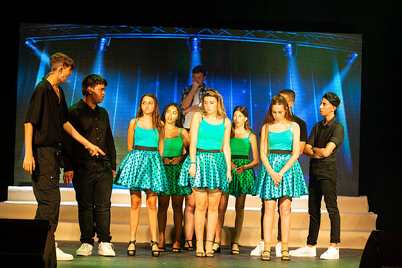 TF_LR-Glee-290621-0094