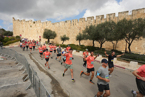 LGJ01225 ליאור דסקל