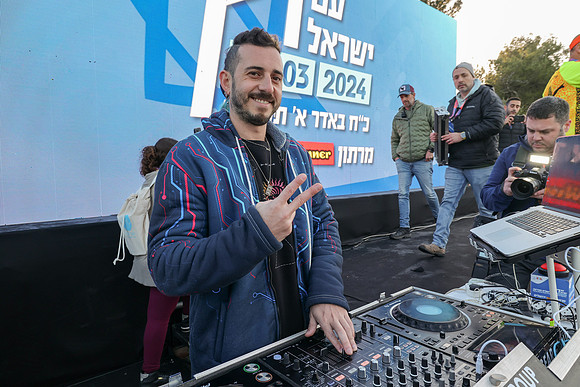 RT_jrm24_0037