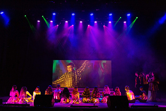 TF_LR-Glee-290621-0484
