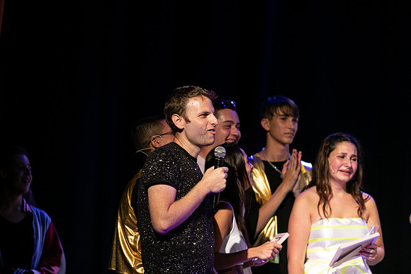 TF_LR-Glee-290621-0568