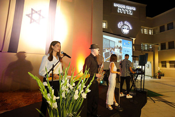 TFeder_nyt-200922-290
