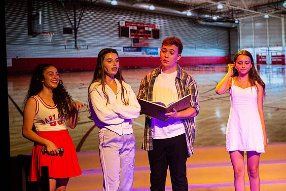TF_LR-Glee-290621-0107