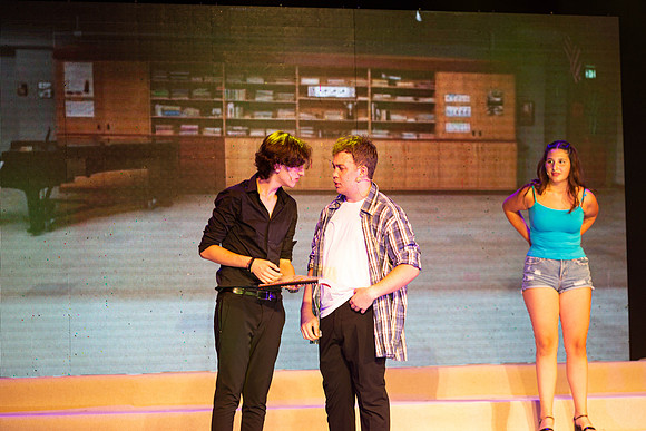 TF_LR-Glee-290621-0103