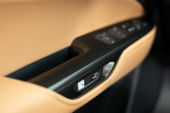 TF_Lexus-nx450h+-214