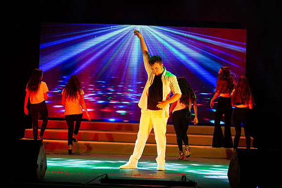 TF_LR-Glee-290621-0178