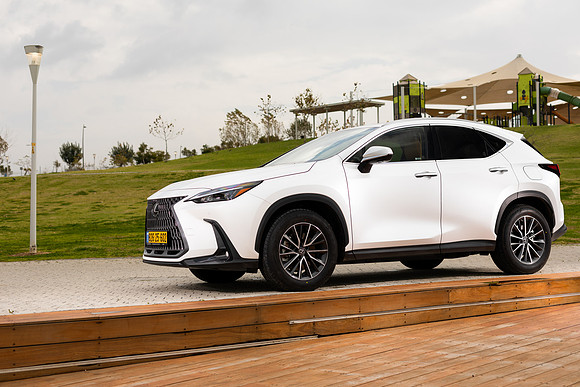 TF_Lexus-nx450h+-137