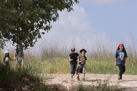 runi_Gilad_ 250404_405