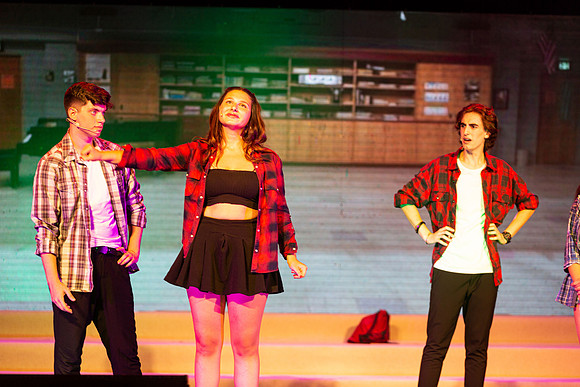 TF_LR-Glee-290621-0082
