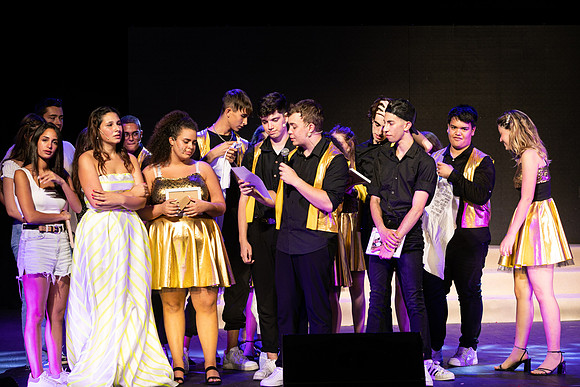 TF_LR-Glee-290621-0579