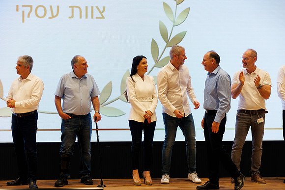TFeder_DST-080525-0672