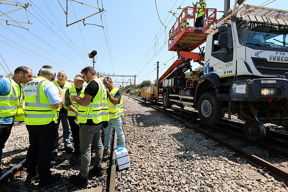 TFeder-IRW-200825-385