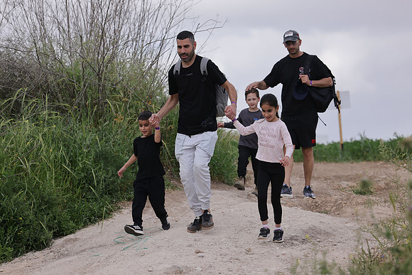 runi_Gilad_ 250404_384